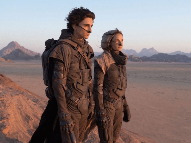 Первые кадры: Тимоти Шаламе, Зендая, Оскар Айзек и Джейсон Момоа в фильме "Дюна"