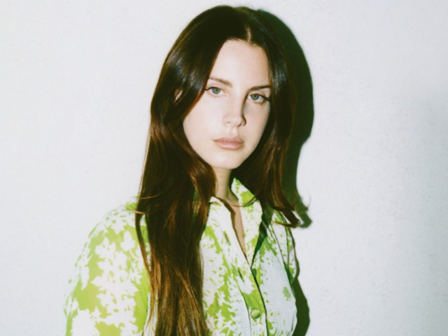 Слушаем отрывок Watercolor Eyes – новой песни Ланы Дель Рей, написанной для сериала "Эйфория"