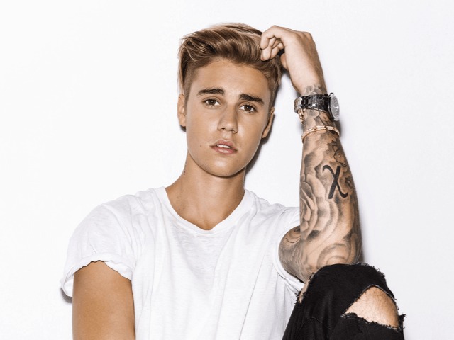 Джастин Бибер побил рекорд Элвиса Пресли, установленный 59 лет назад