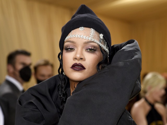 Рианна пожертвовала $ 15 миллионов на климатическую справедливость