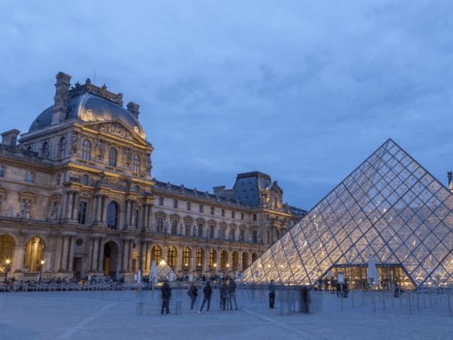 Впервые в истории директором Лувра назначили женщину