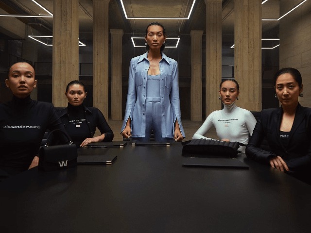 Александра Вэнга обвинили в плагиате. С него требуют $ 6 миллионов и процент от продаж