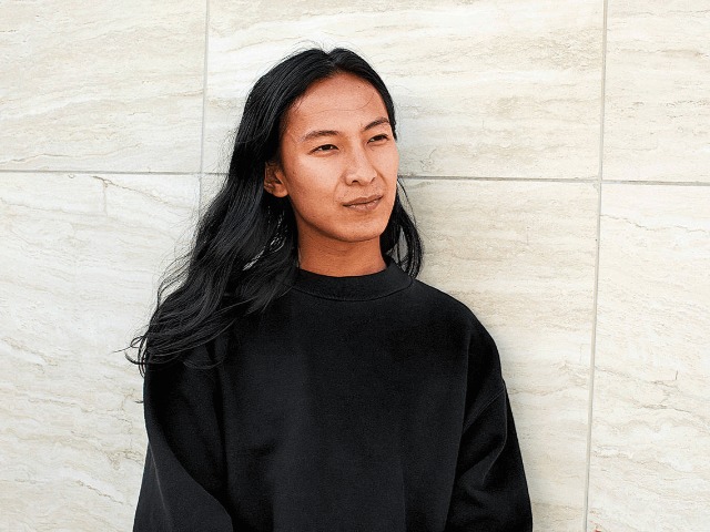 Скандал года: Александр Вэнг поил наркотиками и насиловал моделей. Жертвы обвинили дизайнера