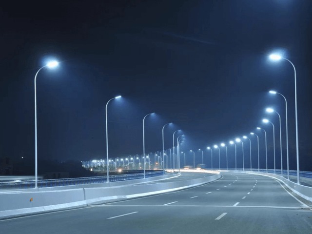 В Киеве установят 20 000 LED-светильников