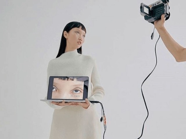 Zoom-усталость: Люди испытывают больше стресса во время постоянных видеоконференций