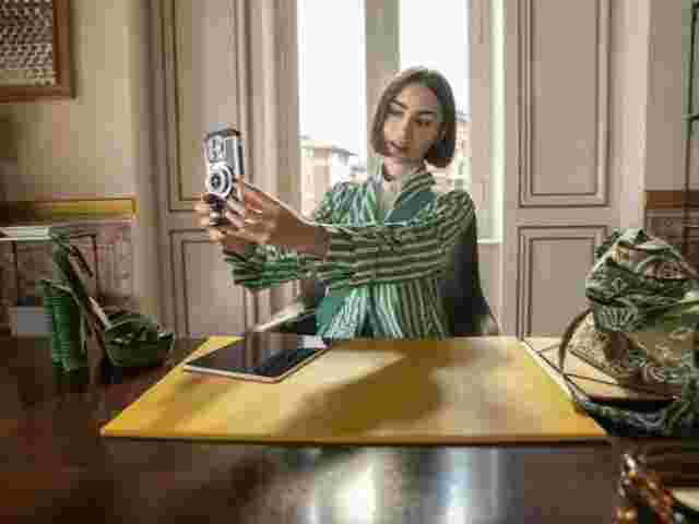 Netflix оголосив місця зйомок шостого сезону «Емілі у Парижі» 